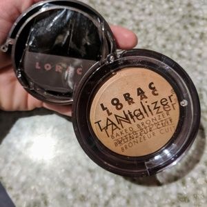 LORAC TANTALIZER BAKED BRONZER